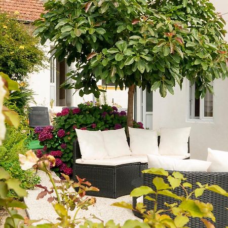 Growth House Bed & Breakfast Porto Luaran gambar