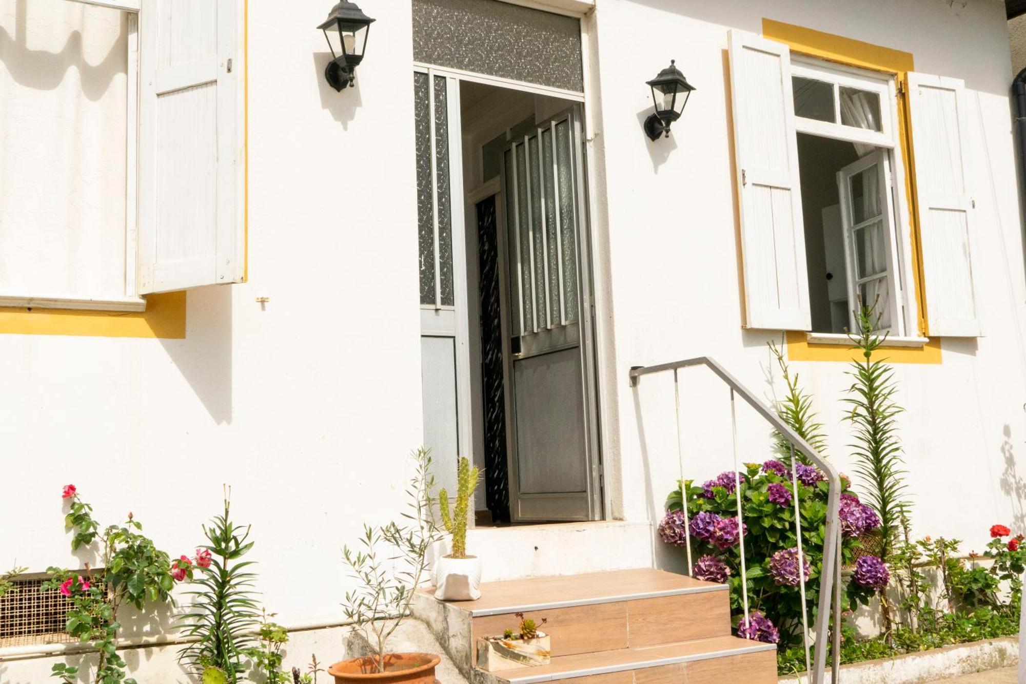 Growth House Bed & Breakfast Porto Luaran gambar
